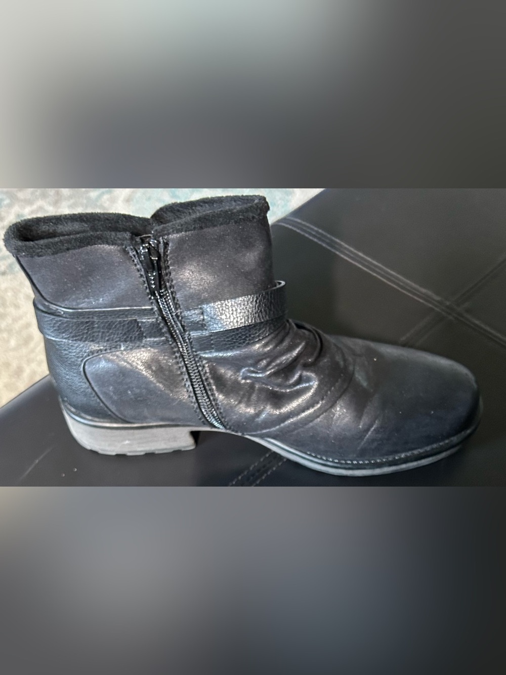 Women’s Baretraps Black Ankle Boots with Buckle Strap Size 9.5 - Picture 2 of 6